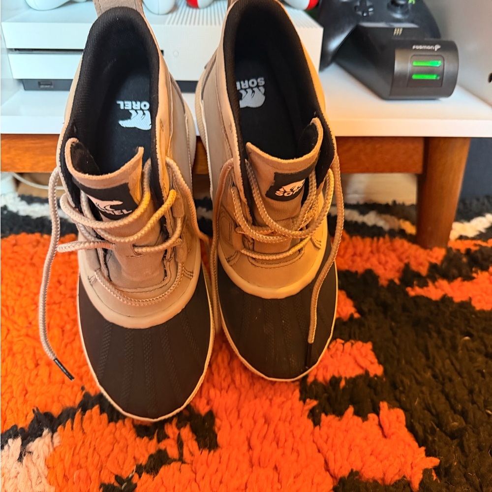SOREL
Out N About™ IV Classic boots Black and Brown Lace-Up Boots - Picture 10 of 11